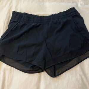 Athleta Mesh Racer Run Short 4” black XL